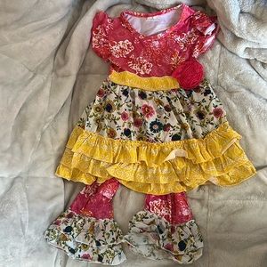Girls, 2 piece pants and shirt set, paisley, pink and yellow, 4t, NWOT
